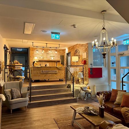 Altstadt-Hotel Стендал Екстериор снимка