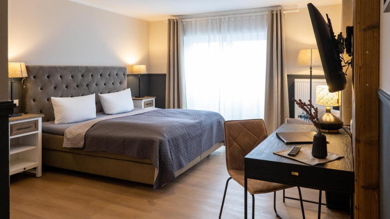 Altstadt-Hotel Стендал Екстериор снимка